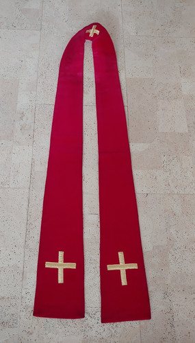 Schlichte kurze rote